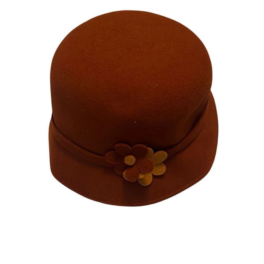 Helen Welsh made in Italy wool hat.